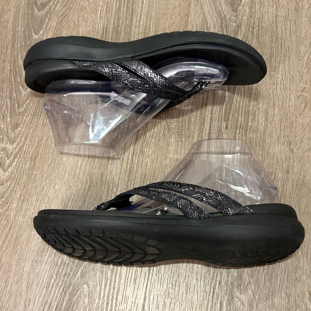 Crocs Capri V Shimmer Snake Sandals Flip Flops Womens Sz 10 Black Metallic Thong - Picture 4 of 10